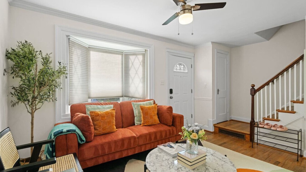Photo of Livingroom in Yorktown
