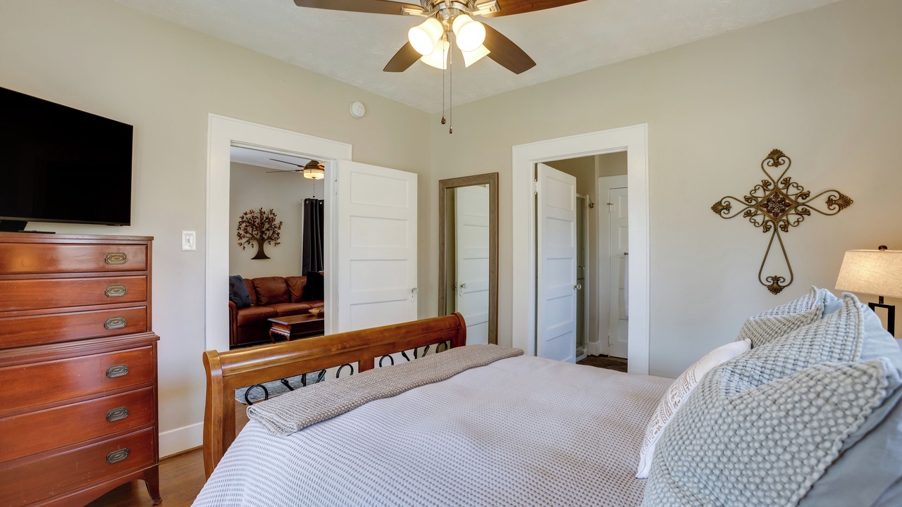 Photo of Bedroom in Montgomery