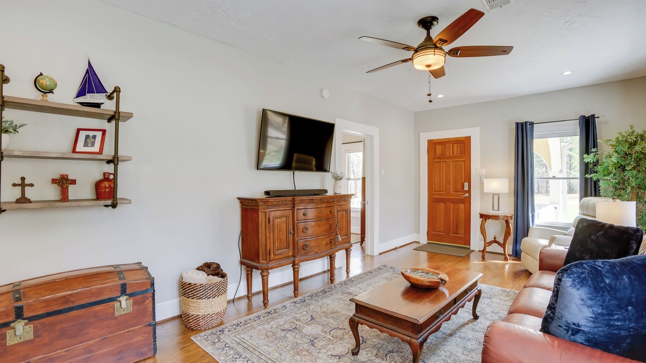 Photo of Livingroom in Montgomery