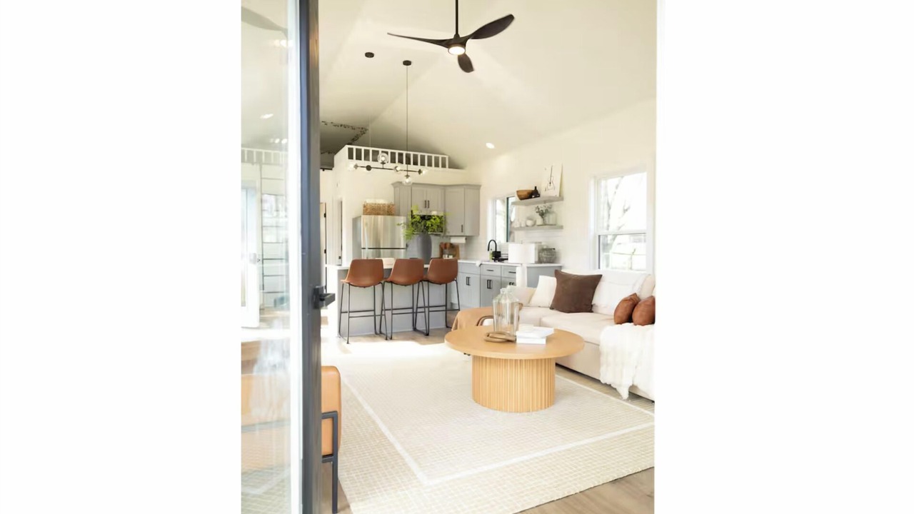 Photo of Livingroom in Spring Hill