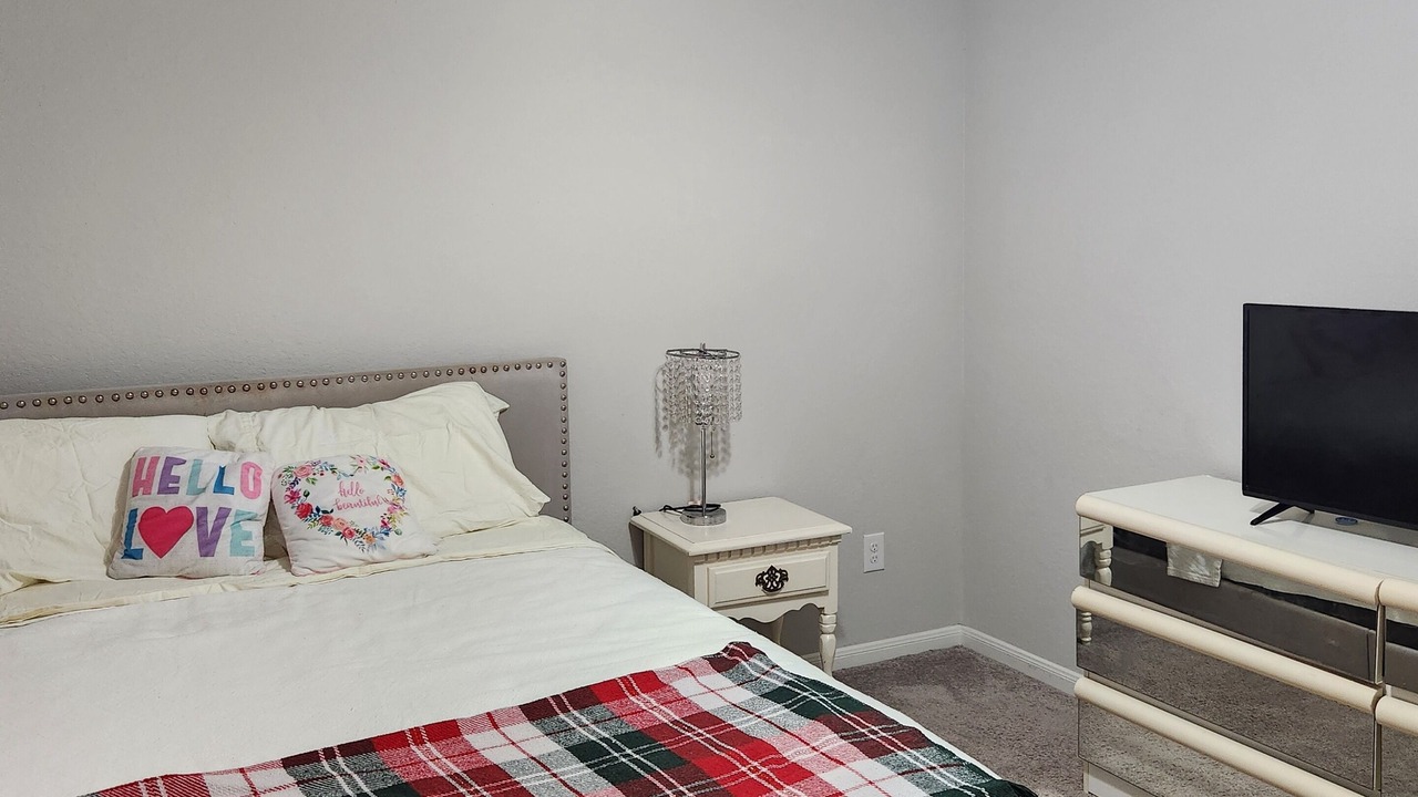 Photo of Bedroom in Clodine