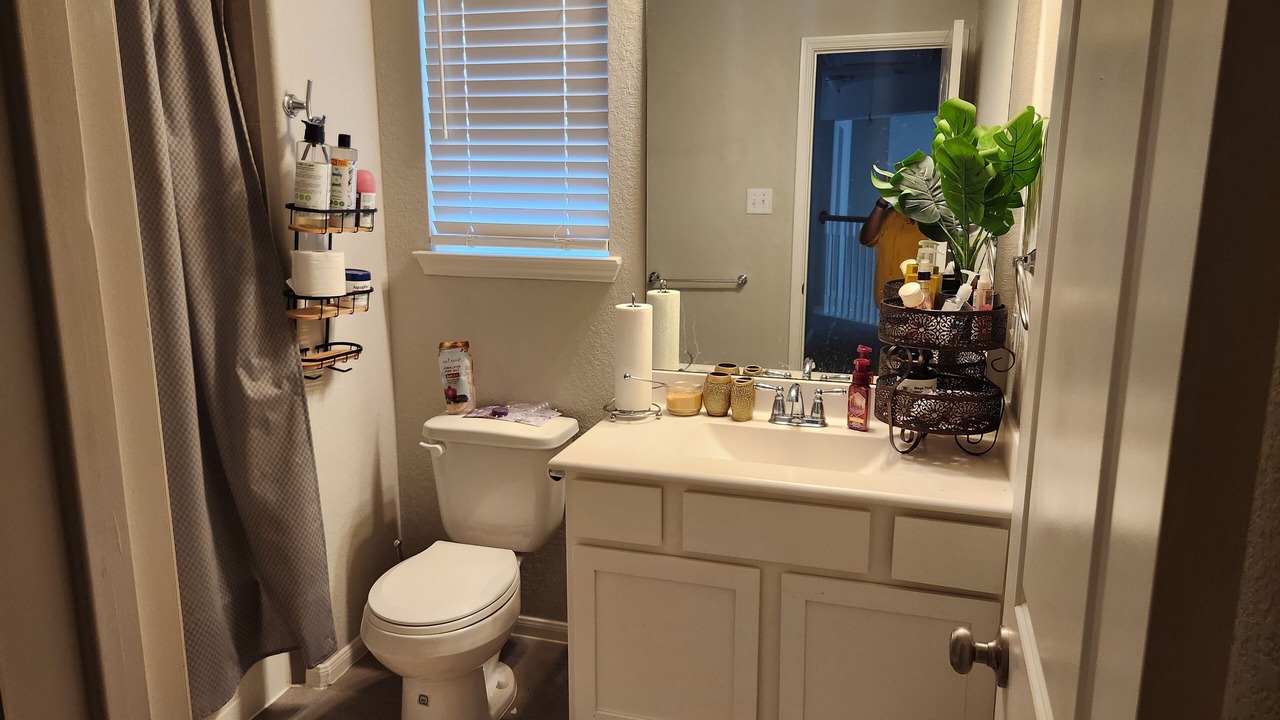 Photo of Bathroom in Clodine