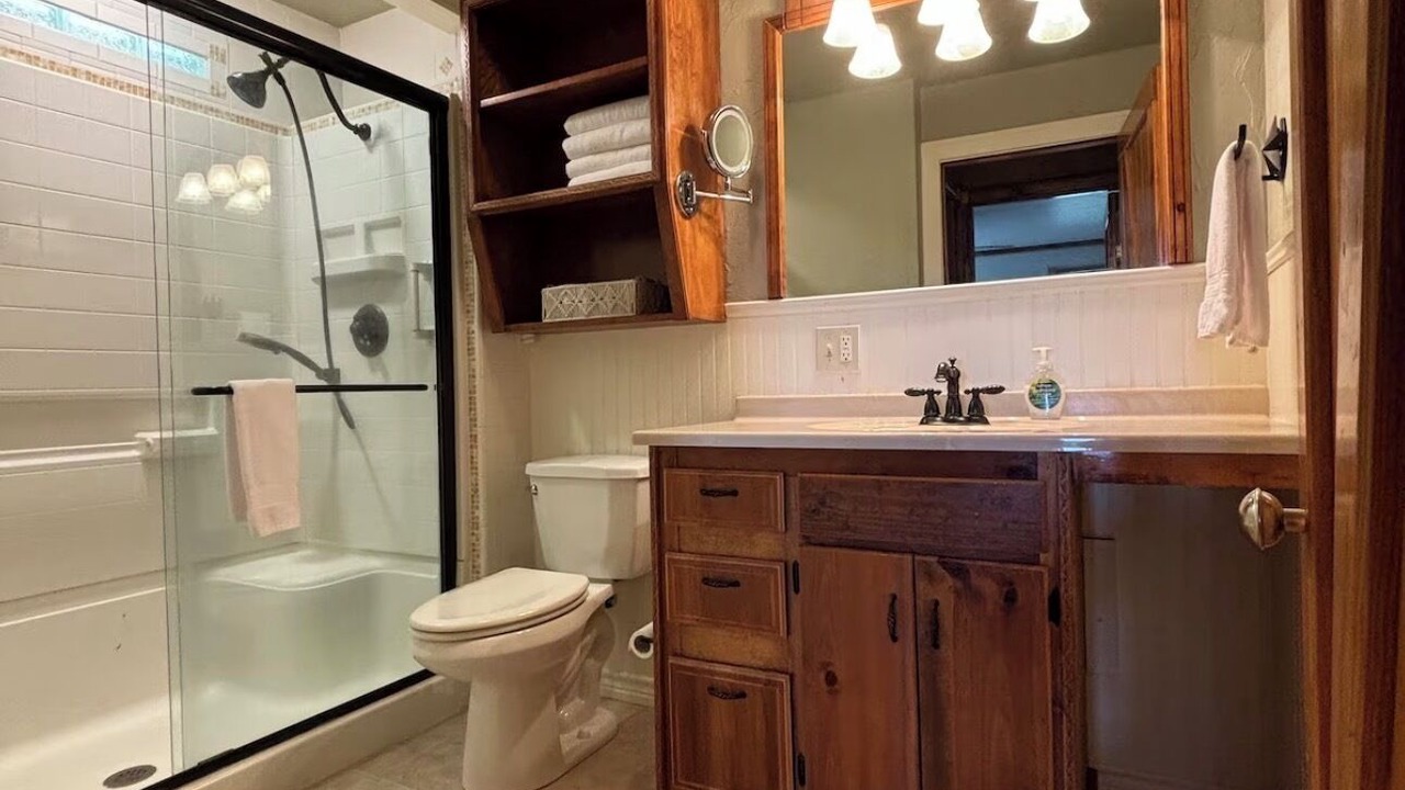 Photo of Bathroom in Lake Whitney