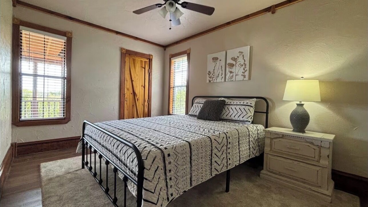 Photo of Bedroom in Lake Whitney