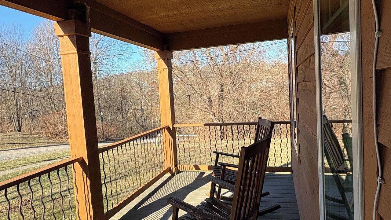 Photo of Patio Balcony in Elizabeth Park Valley