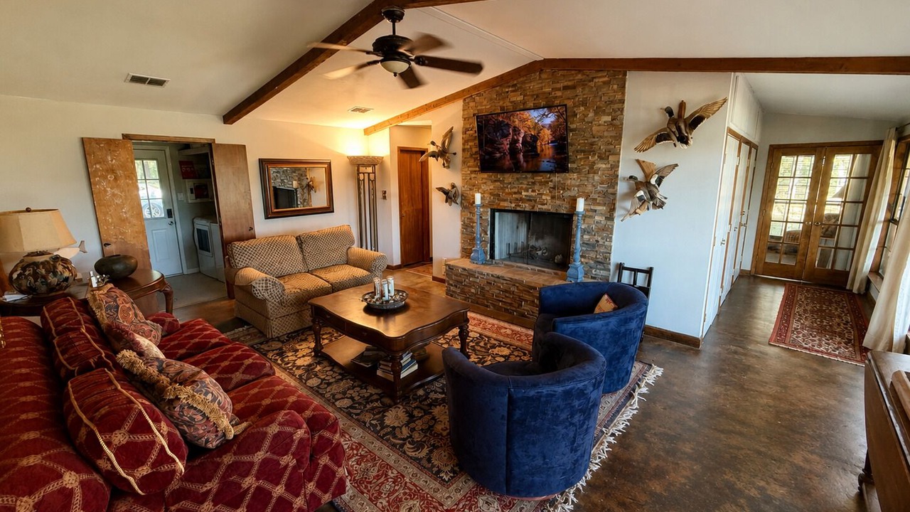 Photo of Livingroom in Van Zandt County