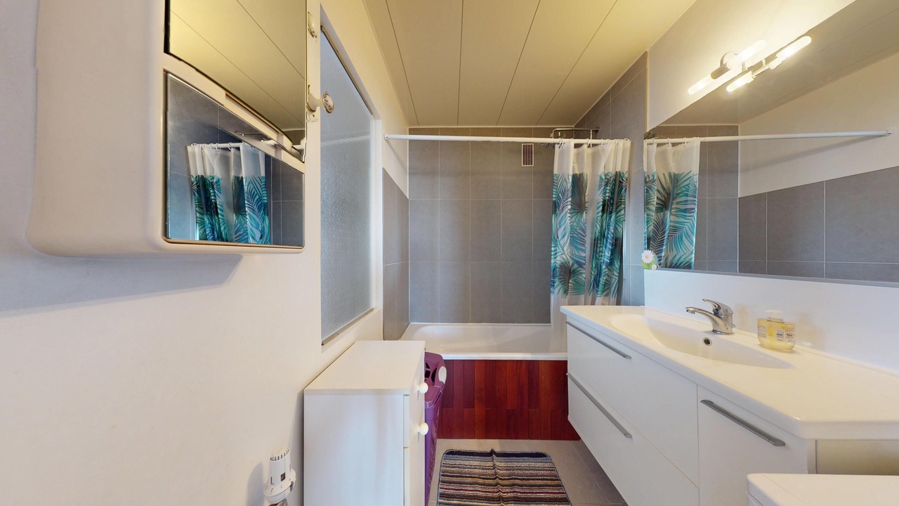 Photo of Bathroom in Perverie