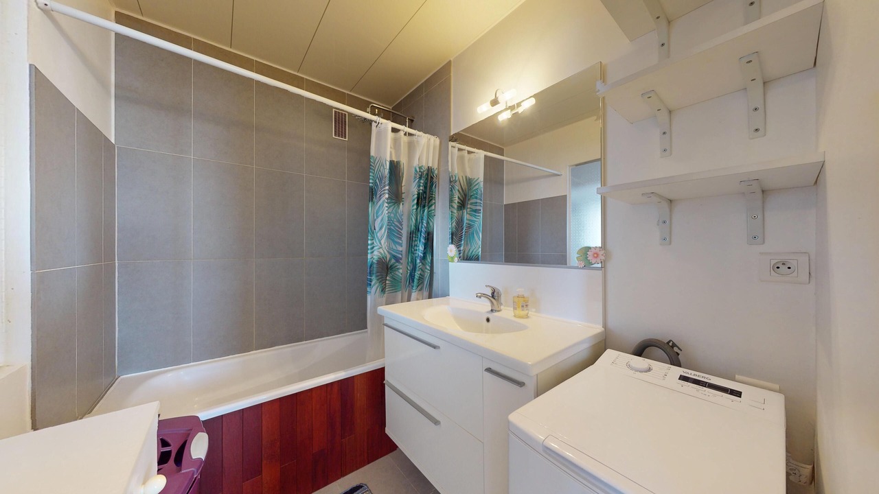 Photo of Bathroom in Perverie