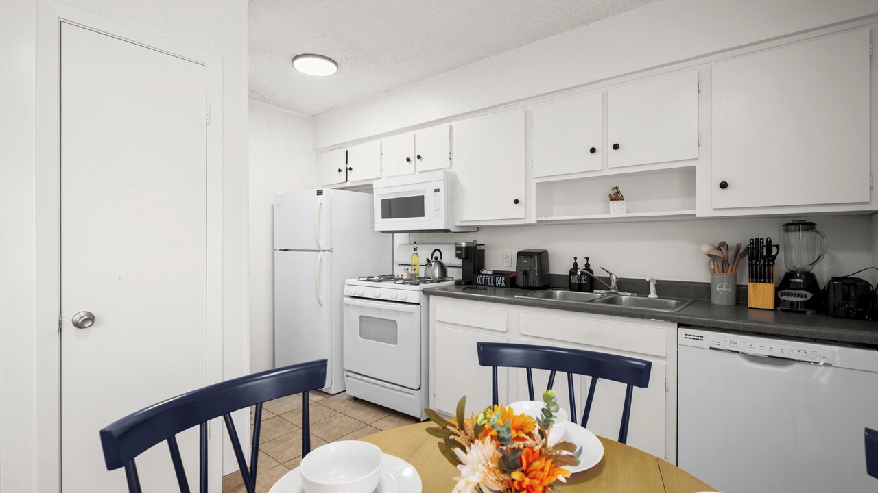 Photo of Kitchen in West Campus