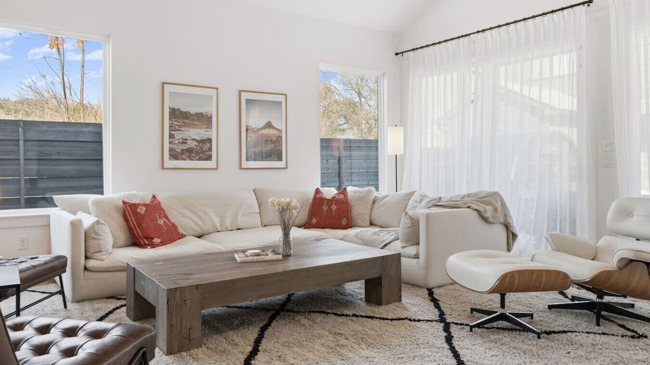 Photo of Livingroom in Austin
