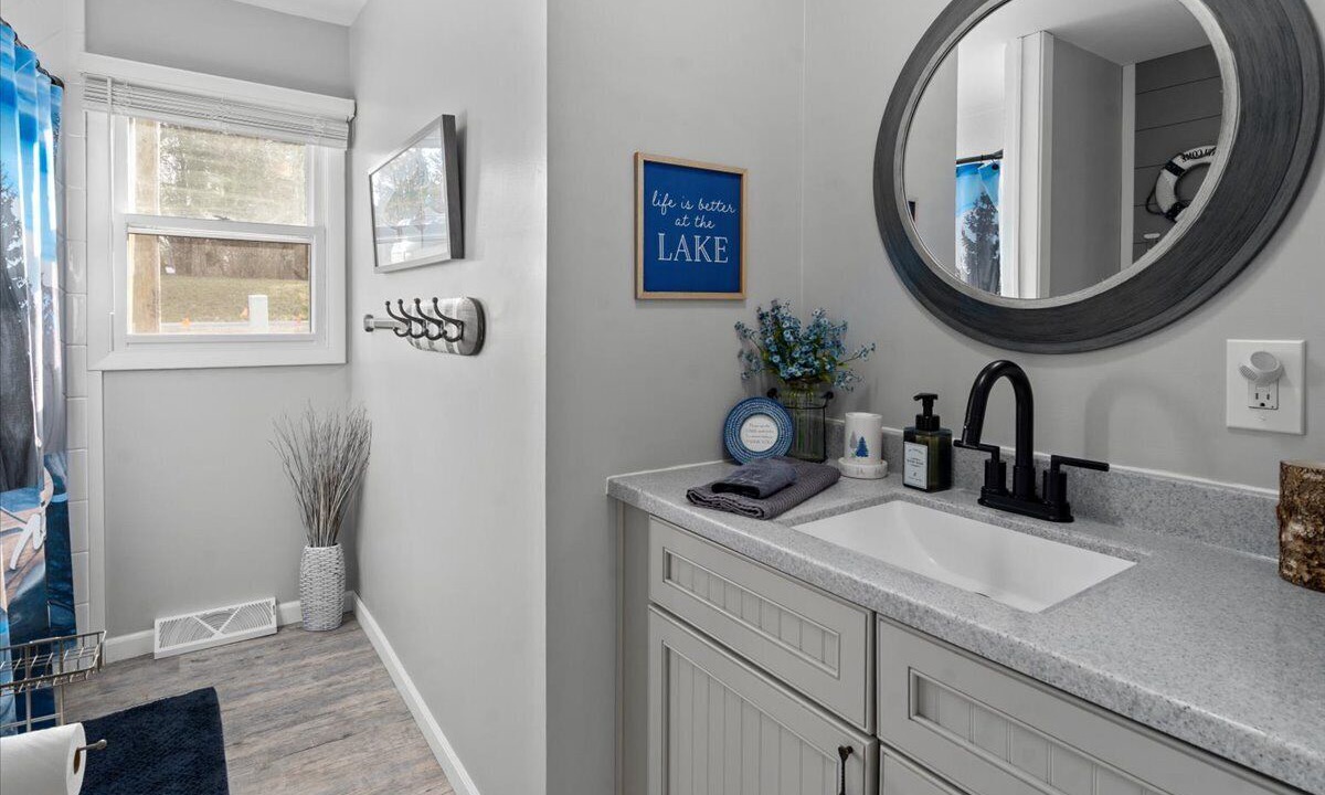 Photo of Bathroom in Goreville