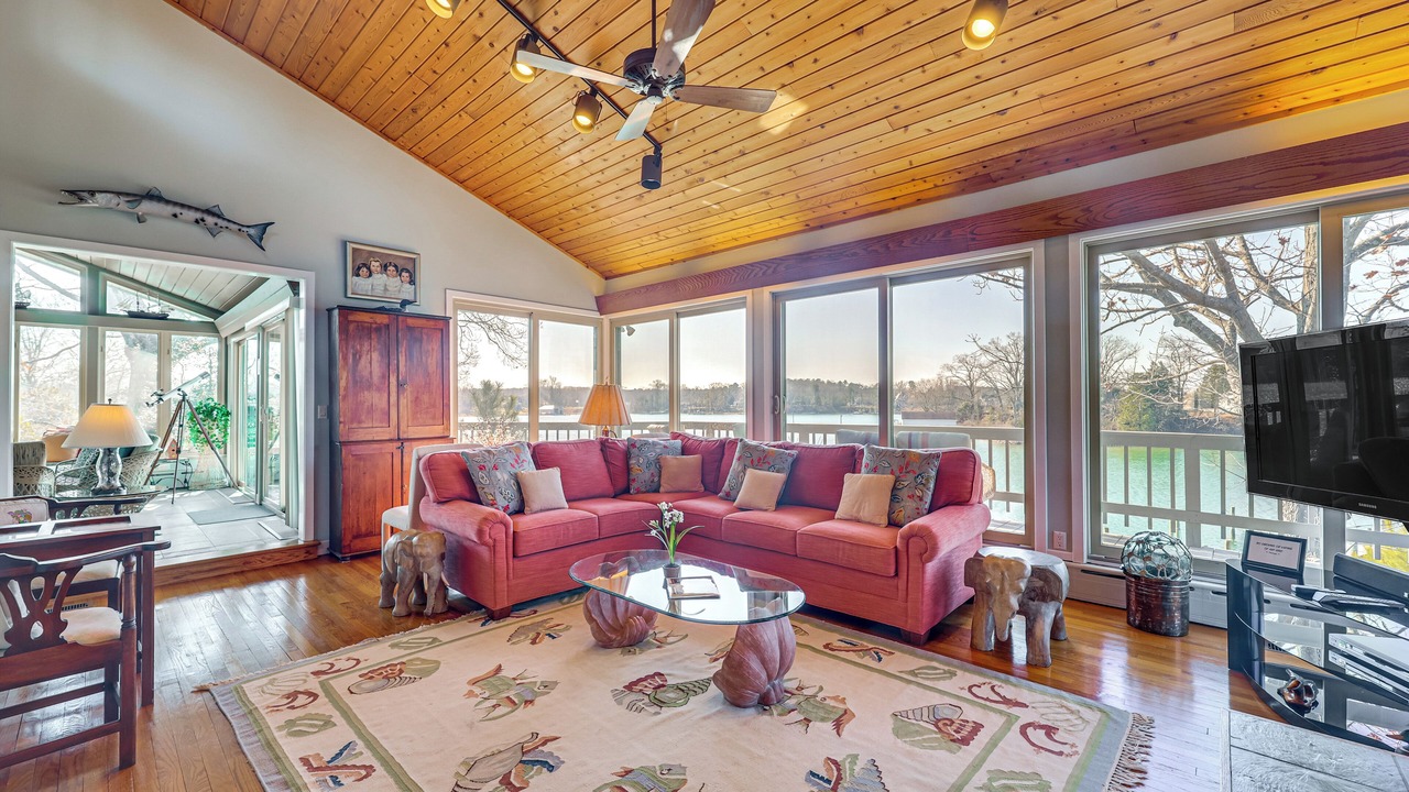 Photo of Livingroom in Irvington
