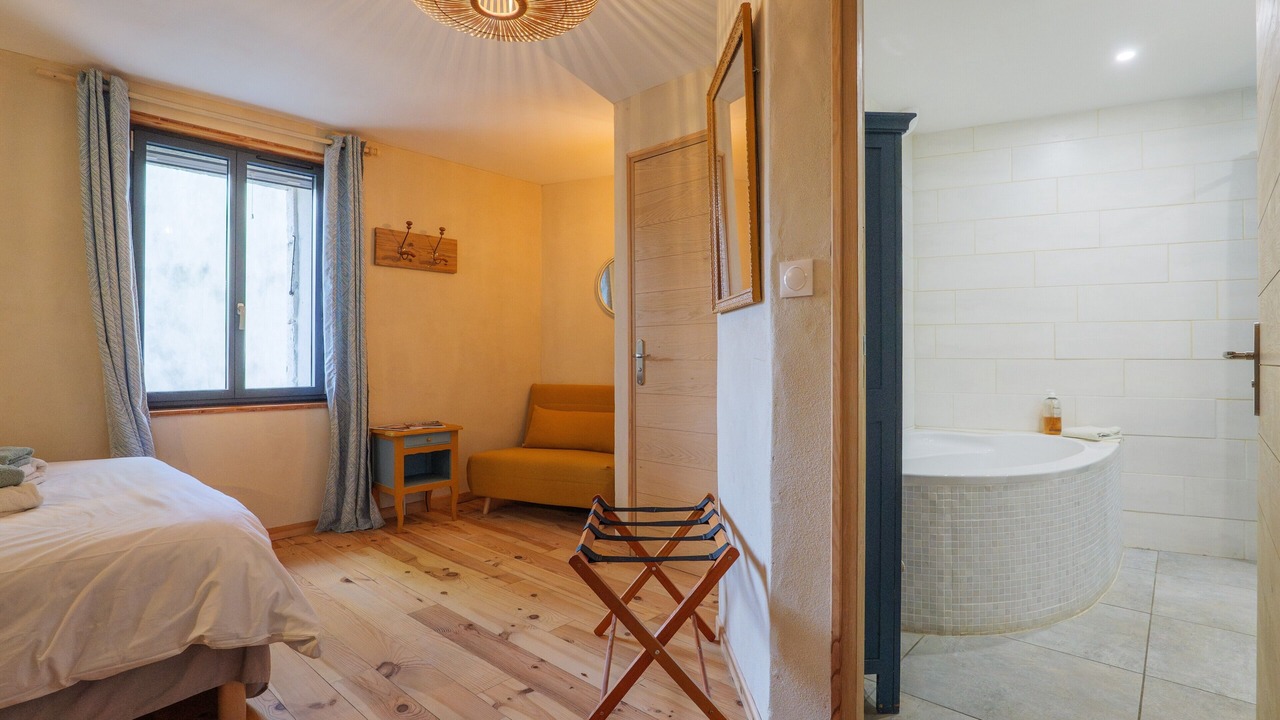 Photo of Bedroom in Saint-Remeze