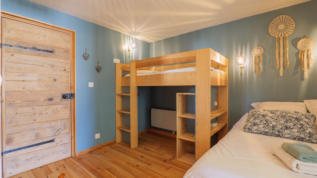 Photo of Bedroom in Saint-Remeze