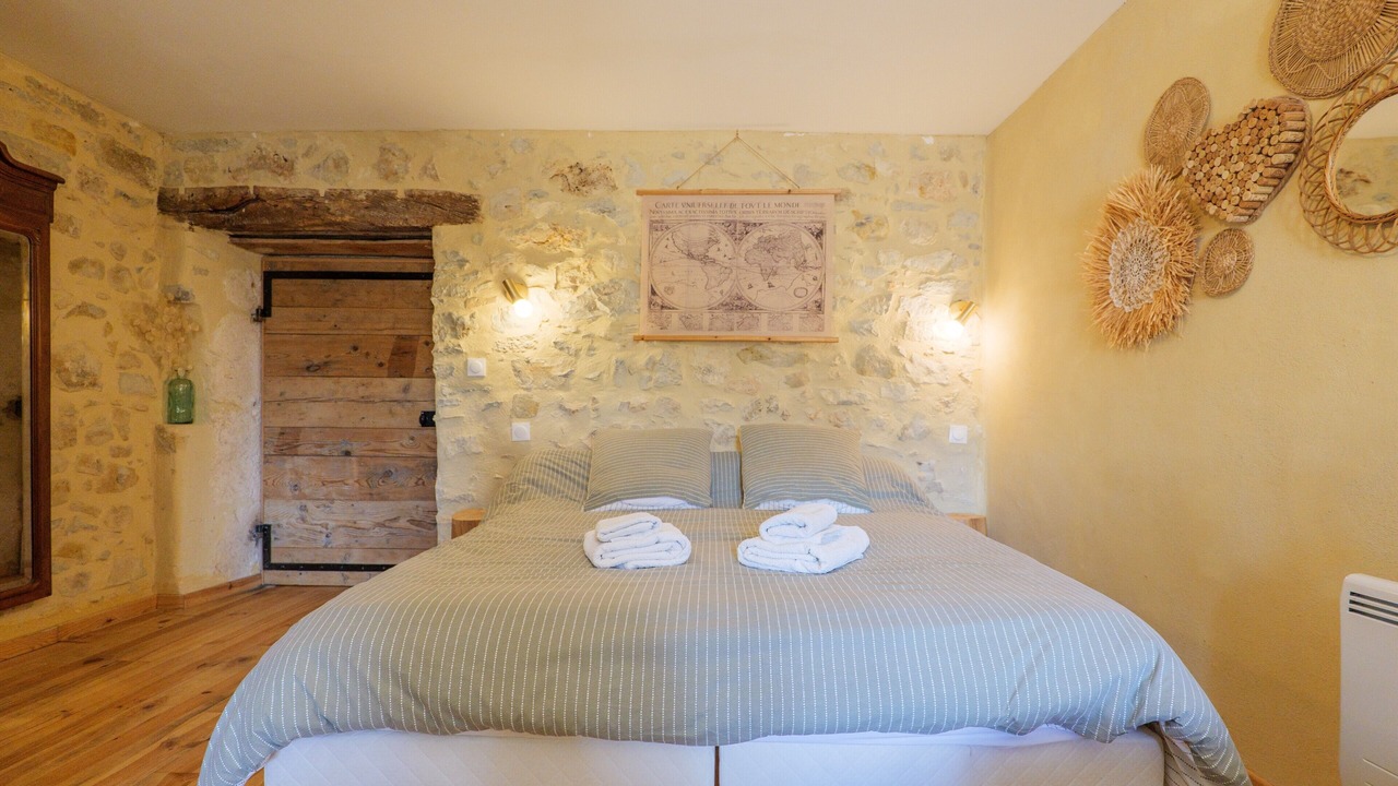 Photo of Bedroom in Saint-Remeze