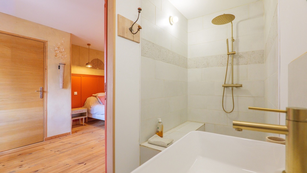 Photo of Bathroom in Saint-Remeze
