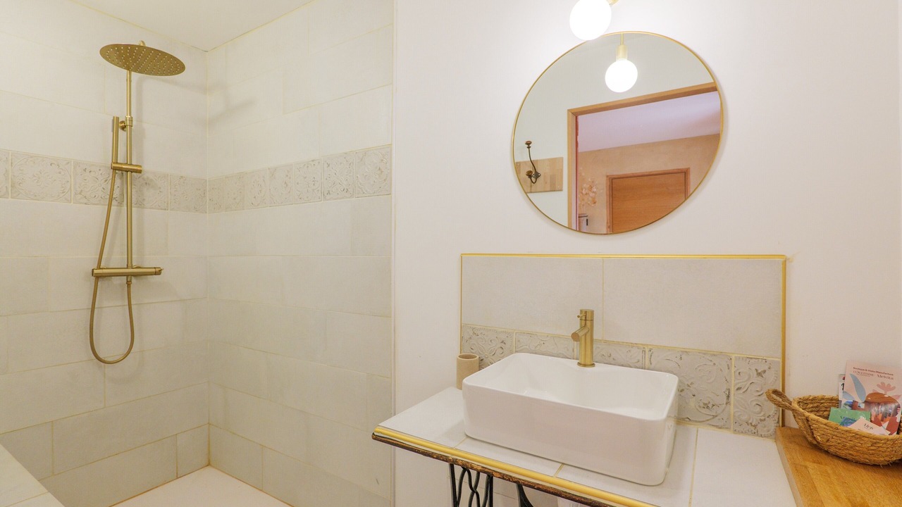 Photo of Bathroom in Saint-Remeze