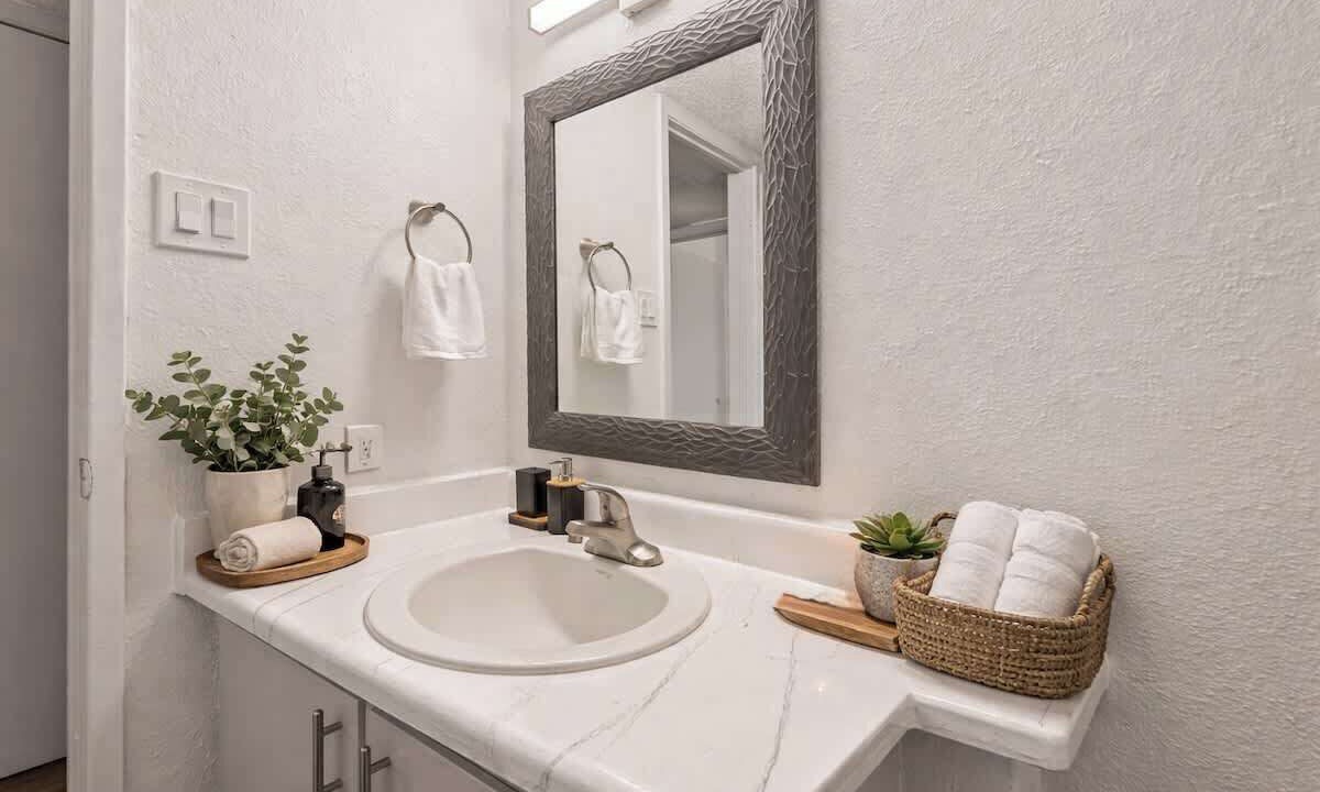 Photo of Bathroom in Central Arlington