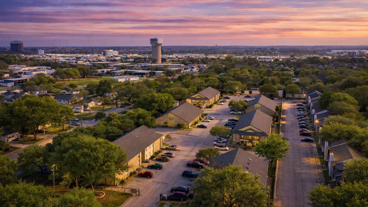 Photo of Outdoor in Central Arlington