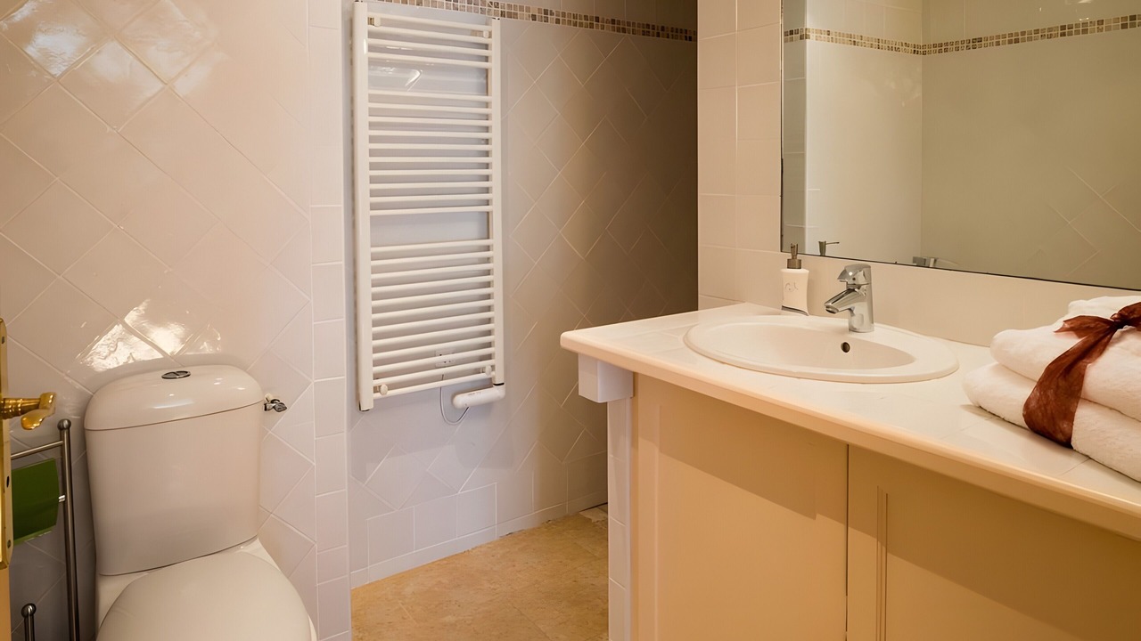 Photo of Bathroom in Trebes