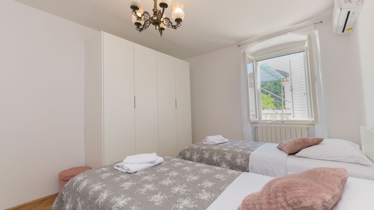 Photo of Bedroom in Slano