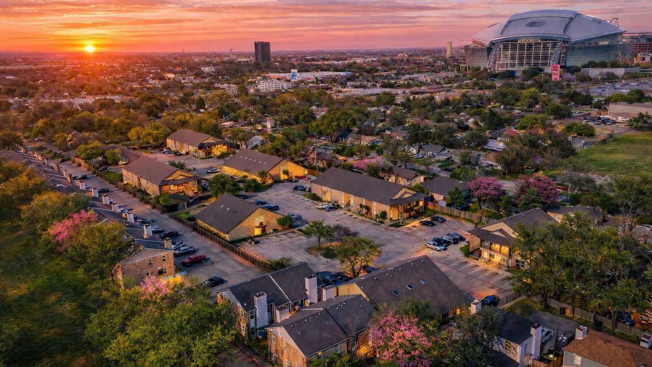 Photo of Outdoor in Central Arlington
