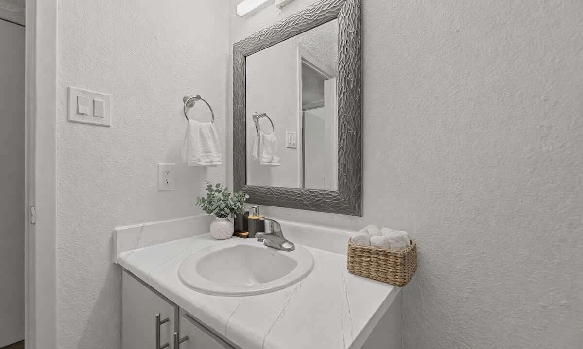 Photo of Bathroom in Central Arlington