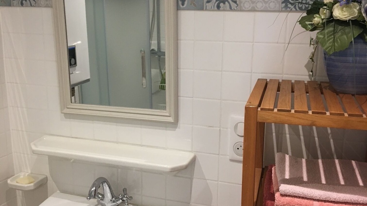 Photo of Bathroom in Fontenay-Saint-Pere