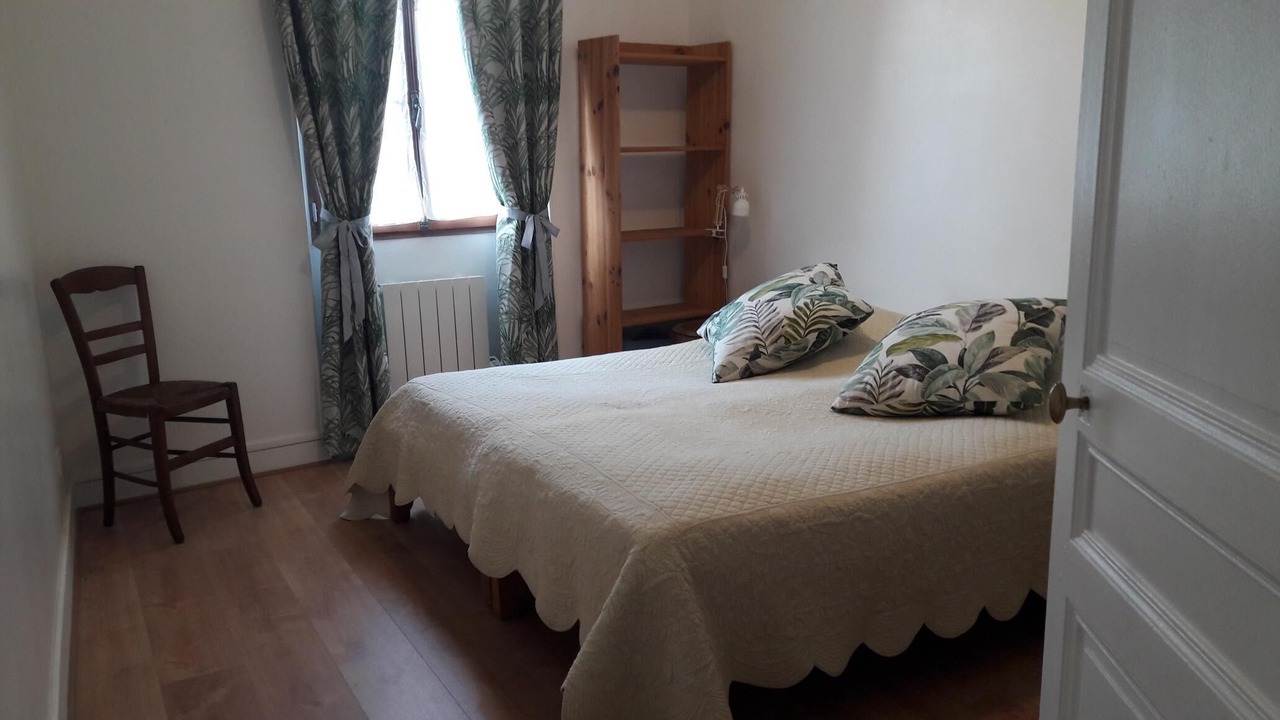 Photo of Bedroom in Fontenay-Saint-Pere