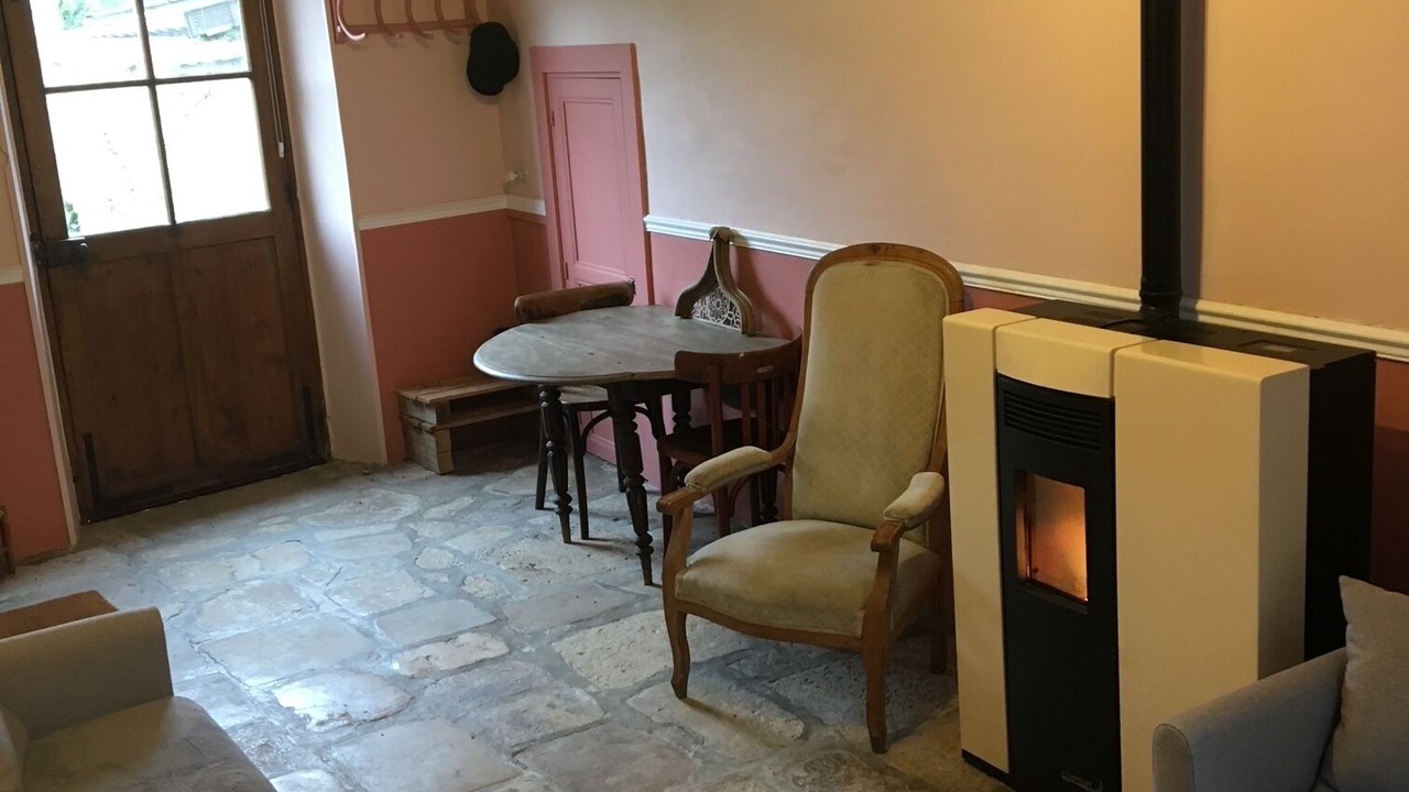 Photo of Livingroom in Fontenay-Saint-Pere