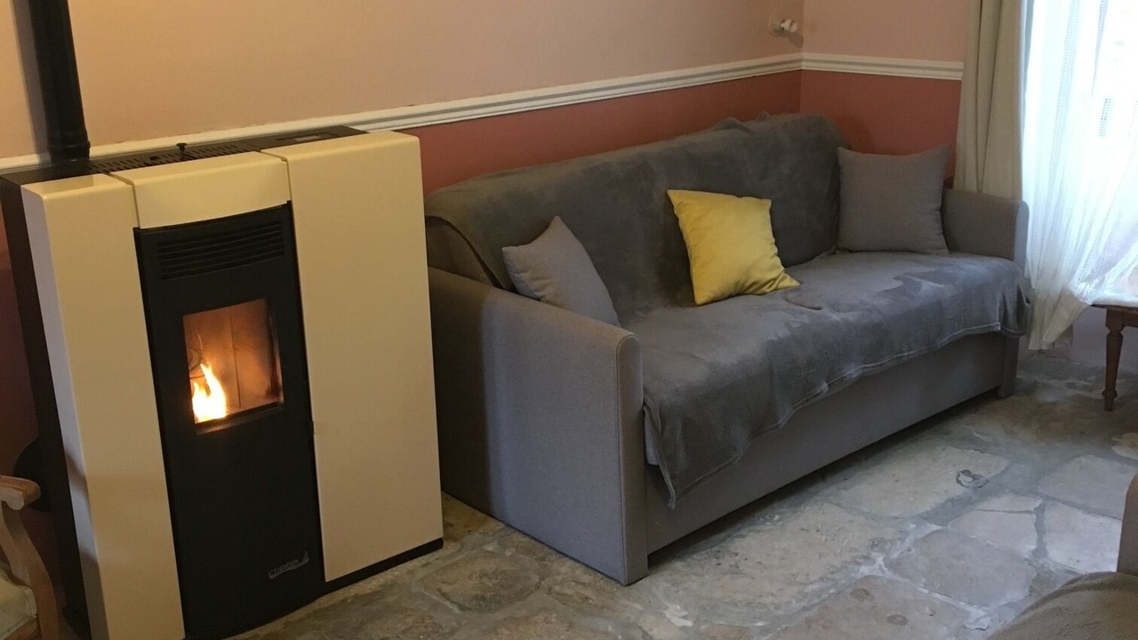 Photo of Livingroom in Fontenay-Saint-Pere
