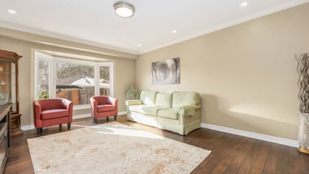 Photo of Livingroom in Pickering