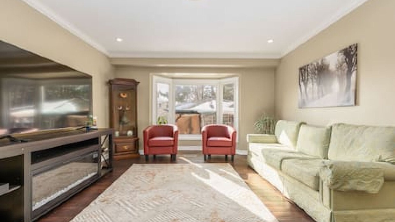 Photo of Livingroom in Pickering