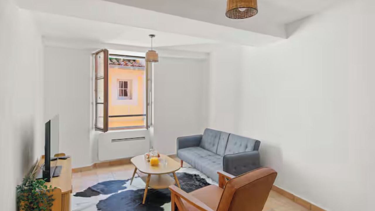 Photo of Livingroom in Hyeres City Centre