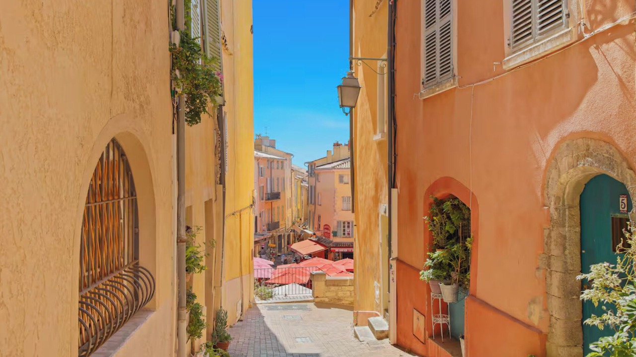 Photo of Outdoor in Hyeres City Centre