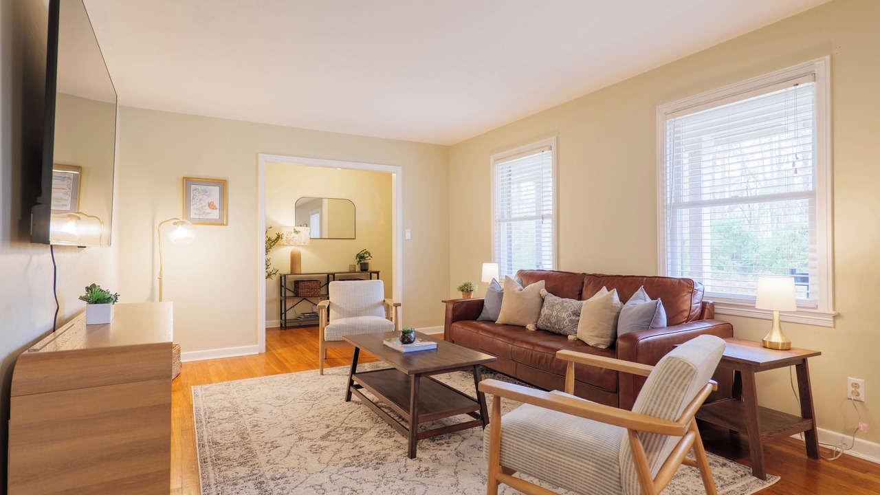 Photo of Livingroom in Valdosta