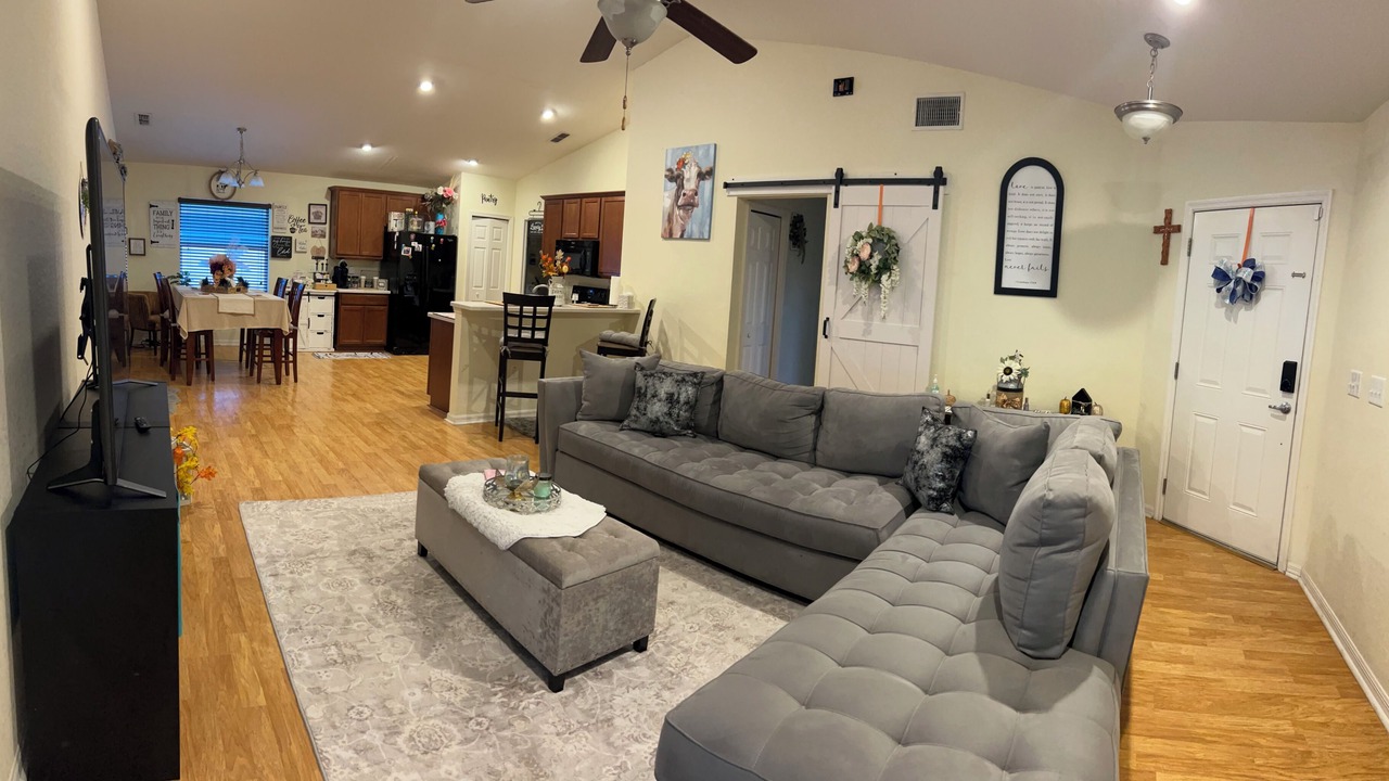 Photo of Livingroom in Winter Haven