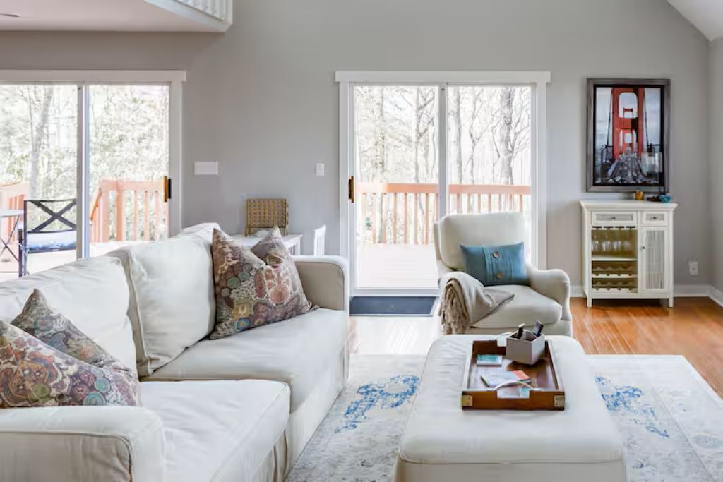 Photo of Livingroom in Royal Pines