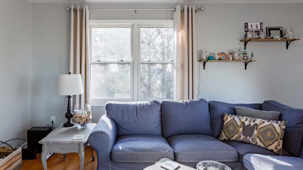 Photo of Livingroom in Royal Pines
