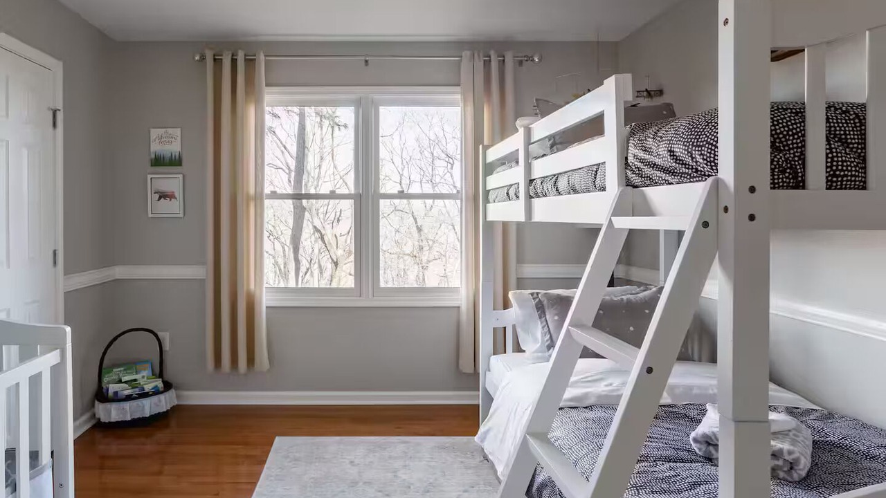 Photo of Bedroom in Royal Pines