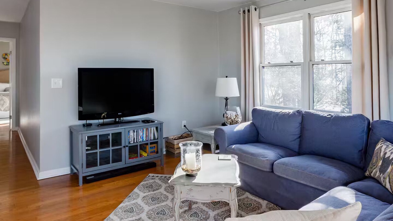 Photo of Livingroom in Royal Pines