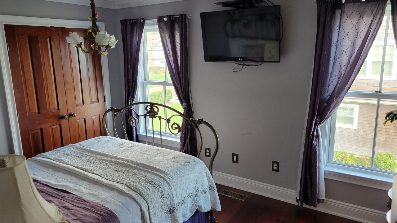 Photo of Bedroom in Madison Center