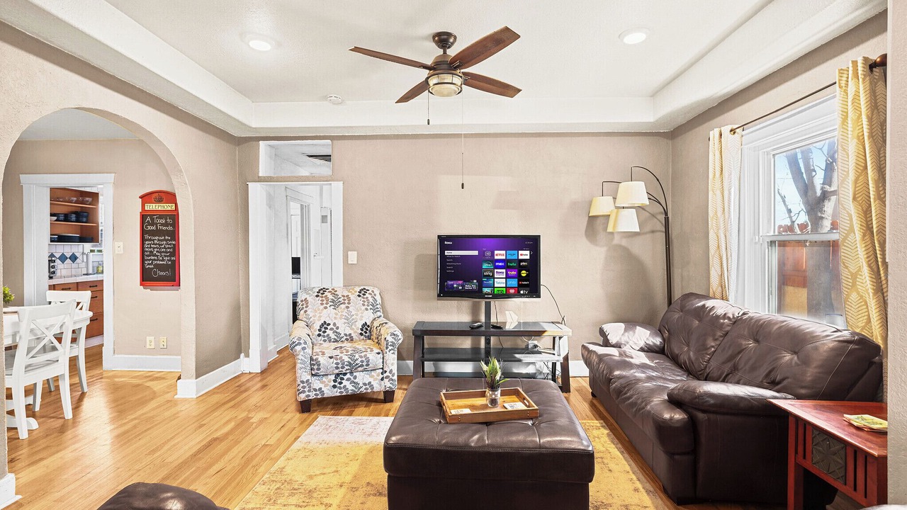 Photo of Livingroom in Nob Hill