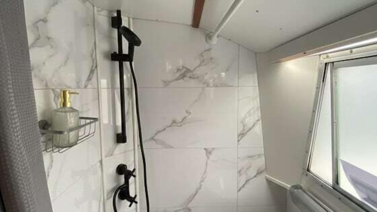 Photo of Bathroom in Mery-sur-Marne