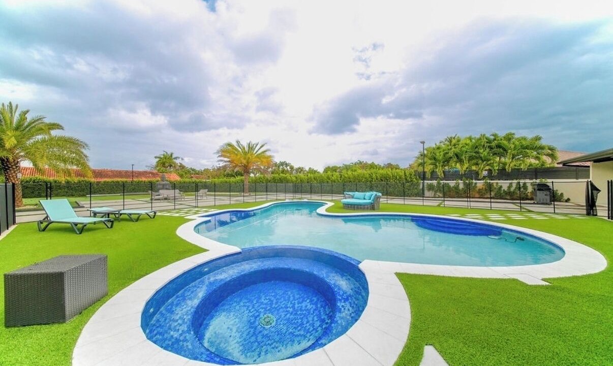 Photo of Outdoor in Tamiami