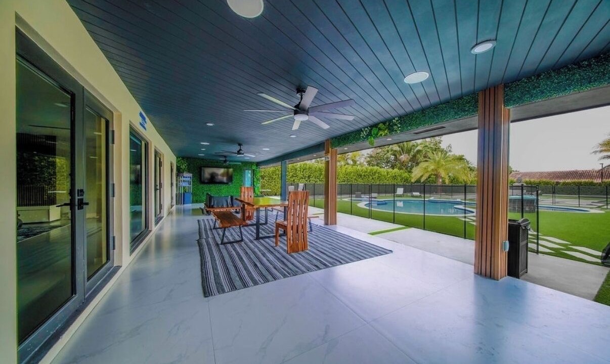 Photo of Outdoor in Tamiami