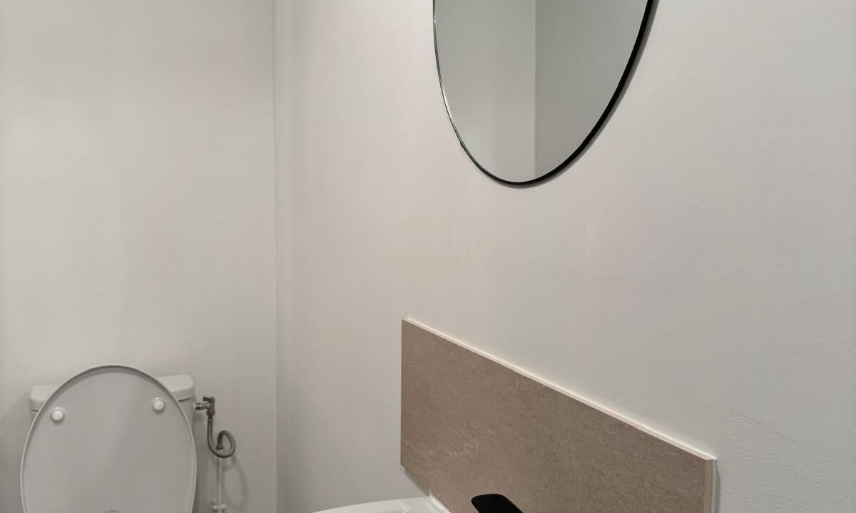 Photo of Bathroom in Saint-Fargeau