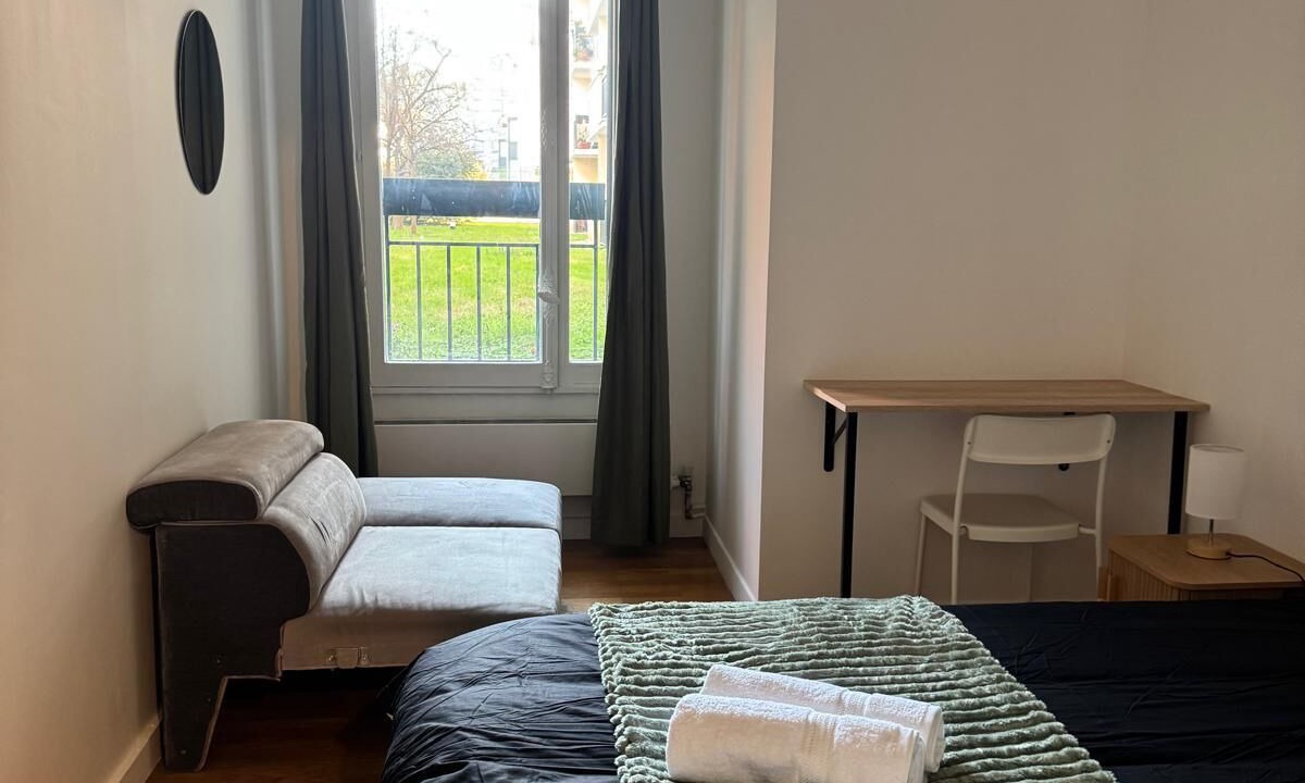 Photo of Bedroom in Saint-Fargeau