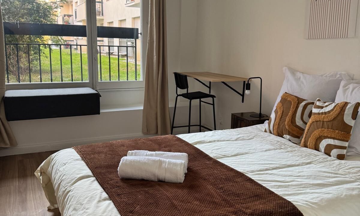 Photo of Bedroom in Saint-Fargeau