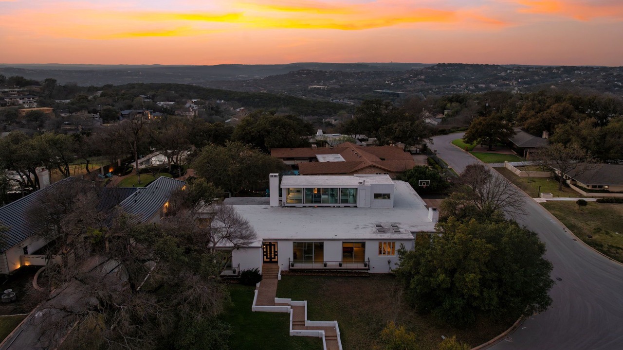 Photo of Outdoor in Highland Park West